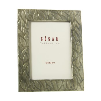 Green Mother Of Pearl Photo Frame Embossed Leaves - 15x20cm-